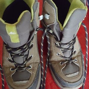 Hiking kids boots